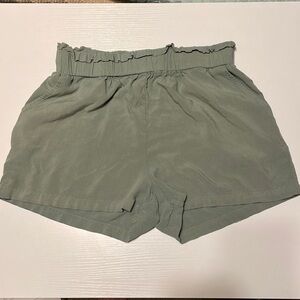 Primark elastic waist sage green shorts sz 2